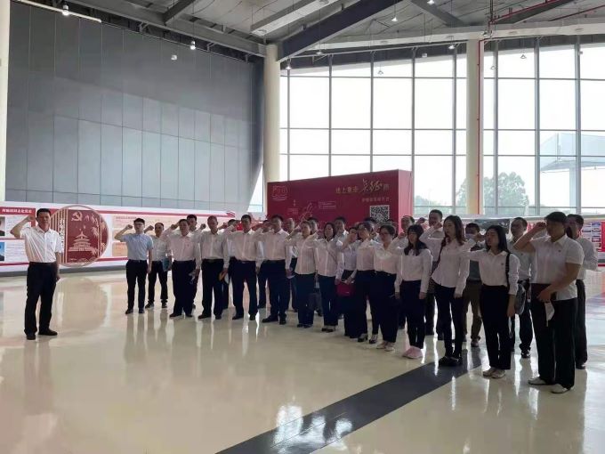 重溫入黨誓詞.jpg 重溫入黨誓詞.jpg